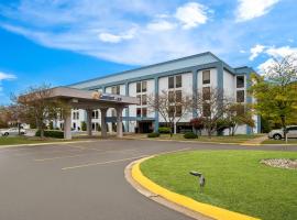 Comfort Inn，位于凯迪拉克的酒店