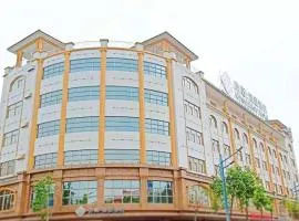Chonpines Hotels·Zhongshan Xiaolan LRT Station