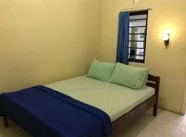 OYO 90998 Wisma Pinggir