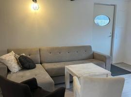 Private apartment on a farm，位于海宁的酒店