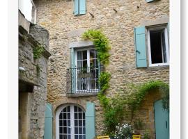 La belle provençale，位于Saint-André-de-Roquepertuis的酒店