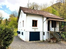 Beautiful house with jacuzzi in the mountains，位于Mauléon-Barousse的酒店