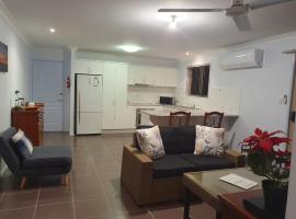Narnie's Place in Narangba - Relaxed Space with Breakfast，位于Narangba的酒店