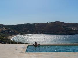 Gaia & Thalassa Villa Nafsika，位于奥齐亚斯的带泳池的酒店