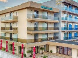 Roca Del Mar，位于北马马亚-讷沃达里米哈尤丘纠尼洽奴国际机场附近的酒店