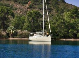 Sailboat Holiday in Bodrum，位于博德鲁姆的酒店