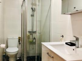 Habitación privada junto al mar en la Barceloneta，位于巴塞罗那的酒店