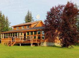 Spacious Cabin Rental for a Unique Group Getaway in the Kenai Peninsula, Alaska，位于Anchor Point的酒店