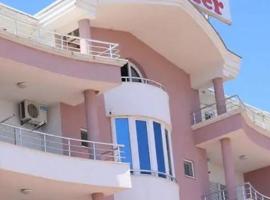 Hotel Biser，位于乌尔齐尼的酒店