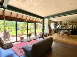 Spacious Family Home - Central Frome
