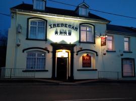 Tredegar Arms Budget Guesthouse For Walkers/Cyclists/Contractors/Traveler，位于梅瑟蒂德菲尔的酒店