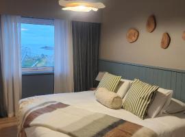 Doonmore Hotel, Bar & Restaurant，位于伊尼什博芬的酒店