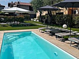 Le Logge del Garda，位于圣费利切德尔贝纳科的酒店