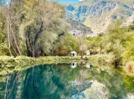 GLAMPING RETREAT i LAGHETTI