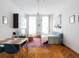 R7 Home Apartment