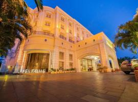 Hotel Le Royal Park - Puducherry，位于蓬蒂切里的酒店