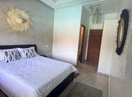 Villa Close to Lhdim Square，位于梅克内斯的酒店