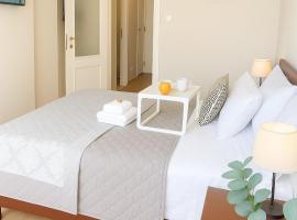 Saronida BEACH STUDIO，位于萨罗尼扎的酒店