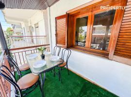 Boutique Seaside Studios #PROPERTLY，位于尼亚·卡利克拉提亚的酒店