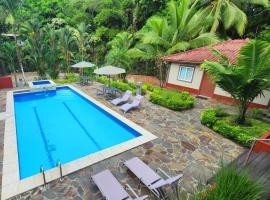 Coconut Lodge，位于巴拿马城的山林小屋