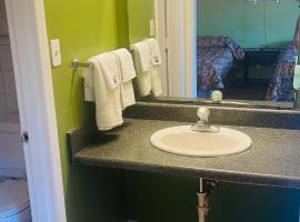 Riverside inn motel，位于Plymouth的酒店