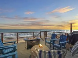 Private beach toes on the Sand Waterworld