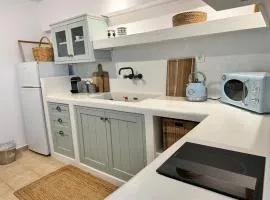 Leonidas House Renovated 2024