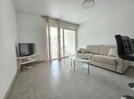 Charmant studio avec extérieur