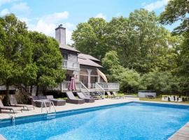 Entertainment Galore, Meadowood Manor by RoveTravel，位于萨格港的酒店