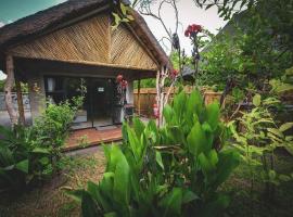 African Excursions Guest lodge，位于Khwai的木屋