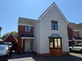 Theos Nook 4 Bedroom House, Sleeps 6