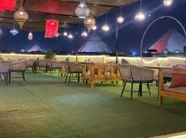 Farsha Pyramids Inn