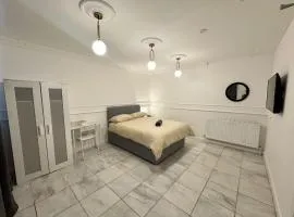 Studio 34