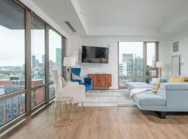 Upscale 4BR Penthouse with Gym & Parking near MGH & TUFTS