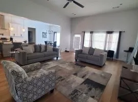 Modern 4BR 3BA Family Retreat Douglasville