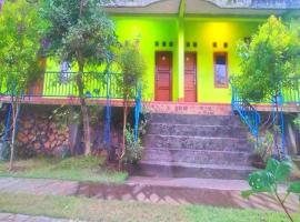 SPOT ON 94110 Endj Walet Samodra，位于Tepus的酒店