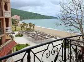 Stunning Sea View Studio in Andalucia Beach Hotel by Flat Mаnager