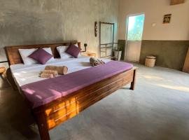 Hotelito Sri Lanka，位于韦利格默的带停车场的酒店