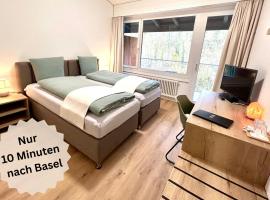 Business Hotel Riverside，位于杜京恩的带停车场的酒店