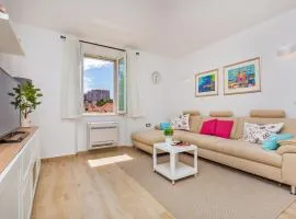 Porta Apartment and Rooms by Irundo