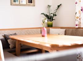 Gästehaus Erika - by myNests，位于斯拉德明的酒店