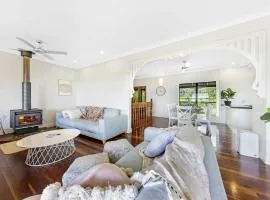 50kms of stunning ocean & hinterland views with pool