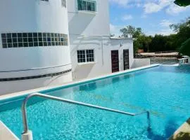 See Belize TRANQUIL SeaView Studio with Balcony, Pool, Deck Kitchenette 2nd FL