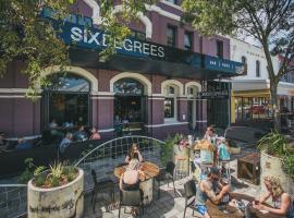 Six Degrees Boutique Hotel，位于奥尔巴尼的酒店
