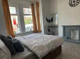 Cosy 2 Bedrooms flat in Newport - F2