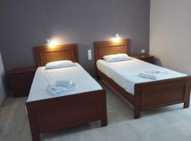 Panos Apartments，位于拉加纳斯的带停车场的酒店