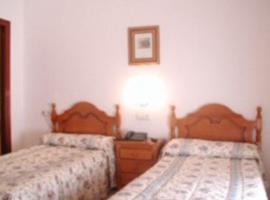 Hostal la Zamora，位于Carcabuey的酒店