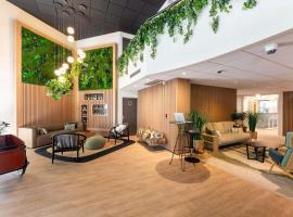 Mercure Grenoble Centre Porte des Alpes，位于格勒诺布尔的带泳池的酒店