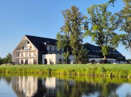 Natural Hotel-Ostróda-basen na III kondygnacji-pokoje wellness z saunami，位于奥斯特罗达的公寓式酒店