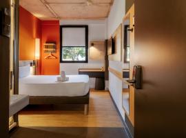 ibis budget Madrid Aeropuerto，位于马德里的酒店